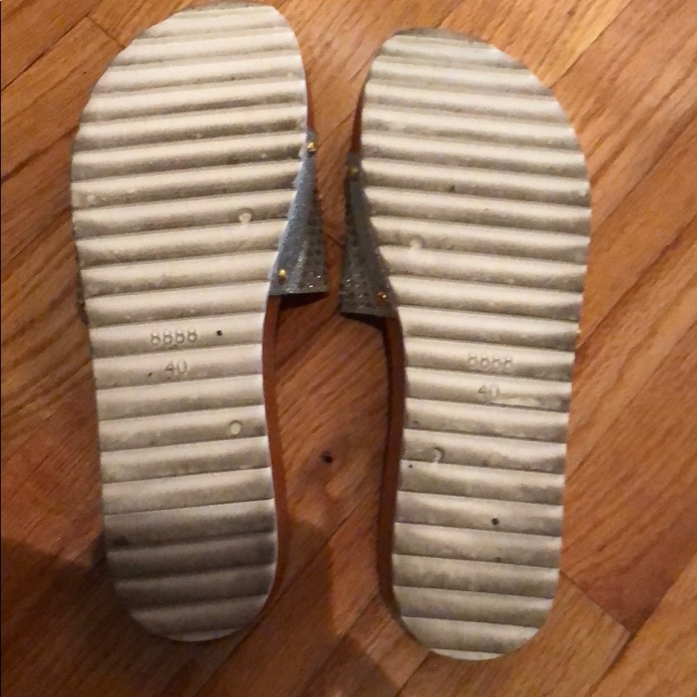Women’s slippers - Picture 2 of 2